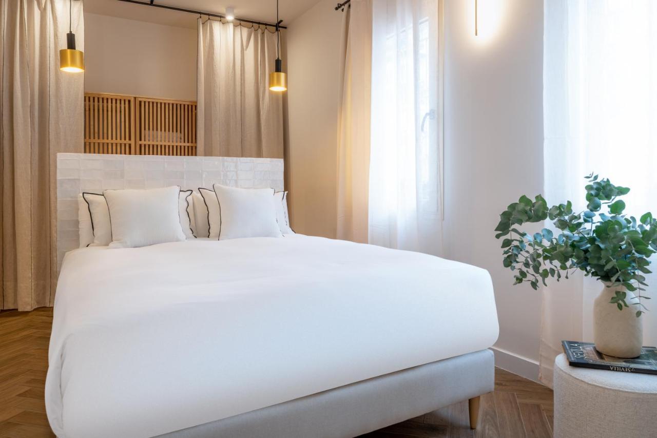Magno Apartments Robles With Jacuzzi And Private Parking Sevilha Exterior foto