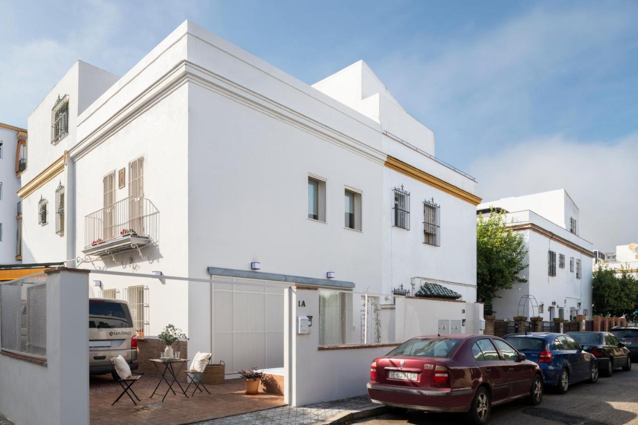 Magno Apartments Robles With Jacuzzi And Private Parking Sevilha Exterior foto